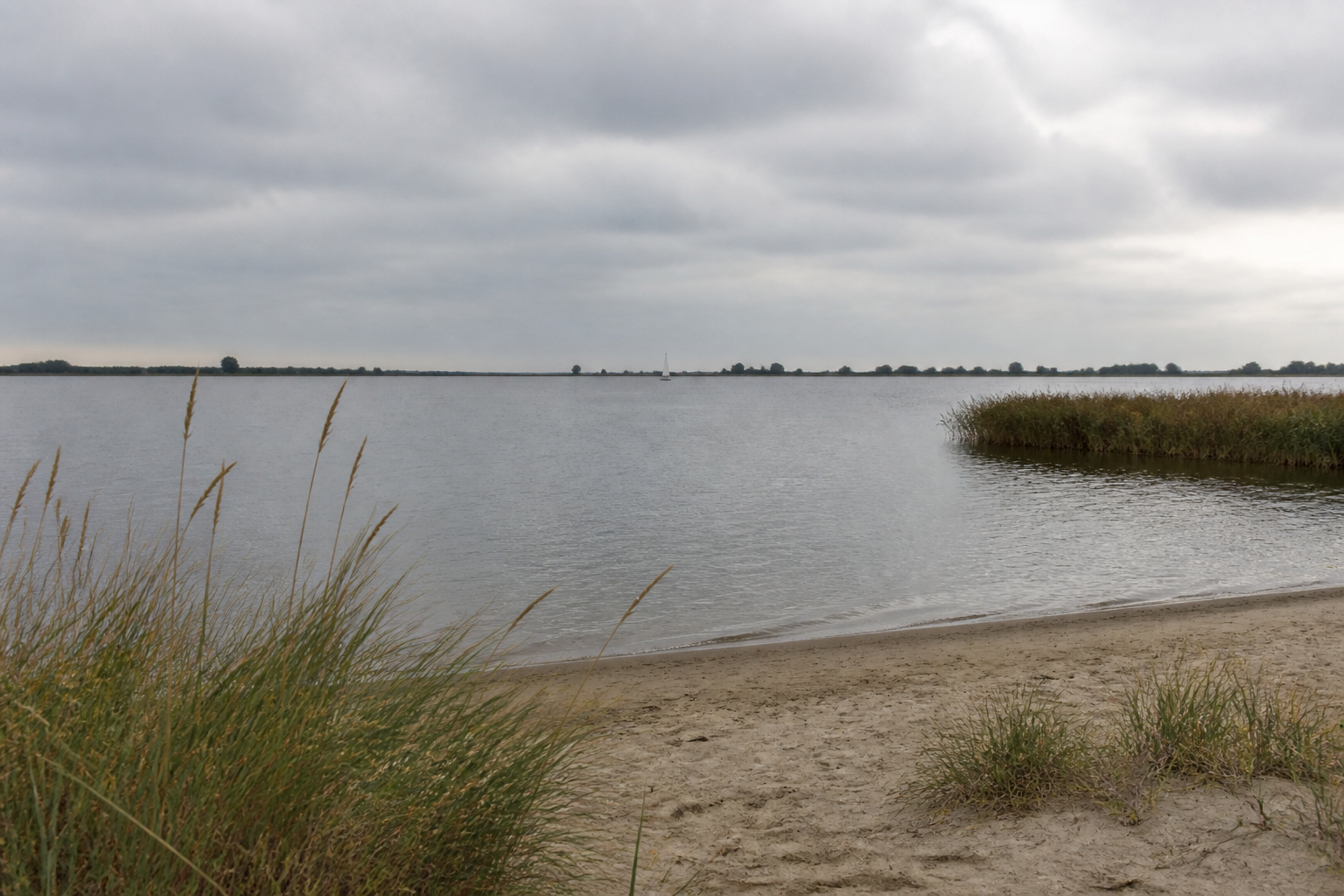 Zeewolde: Einkaufen, Strand und ruhige Ecken im Polder